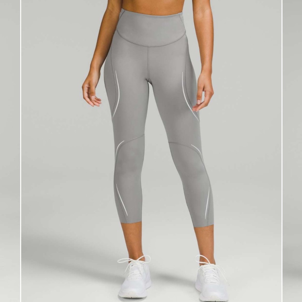 Lululemon Base Pace High-Rise Reflective Crop 23" color gull grey Size 10